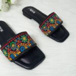 🌸 Embroidered Floral Slides - Image 3